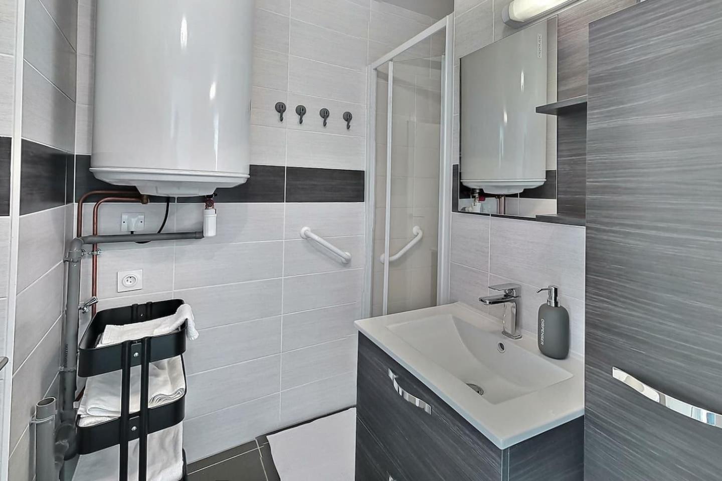 Le Voltaire - Balcon - 2 Chb - 3 Lits - 2 Min Gare Et Cente-Ville - Mon Groom Труа Экстерьер фото